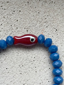 Adan | Perlenarmband mit Fisch in Blau